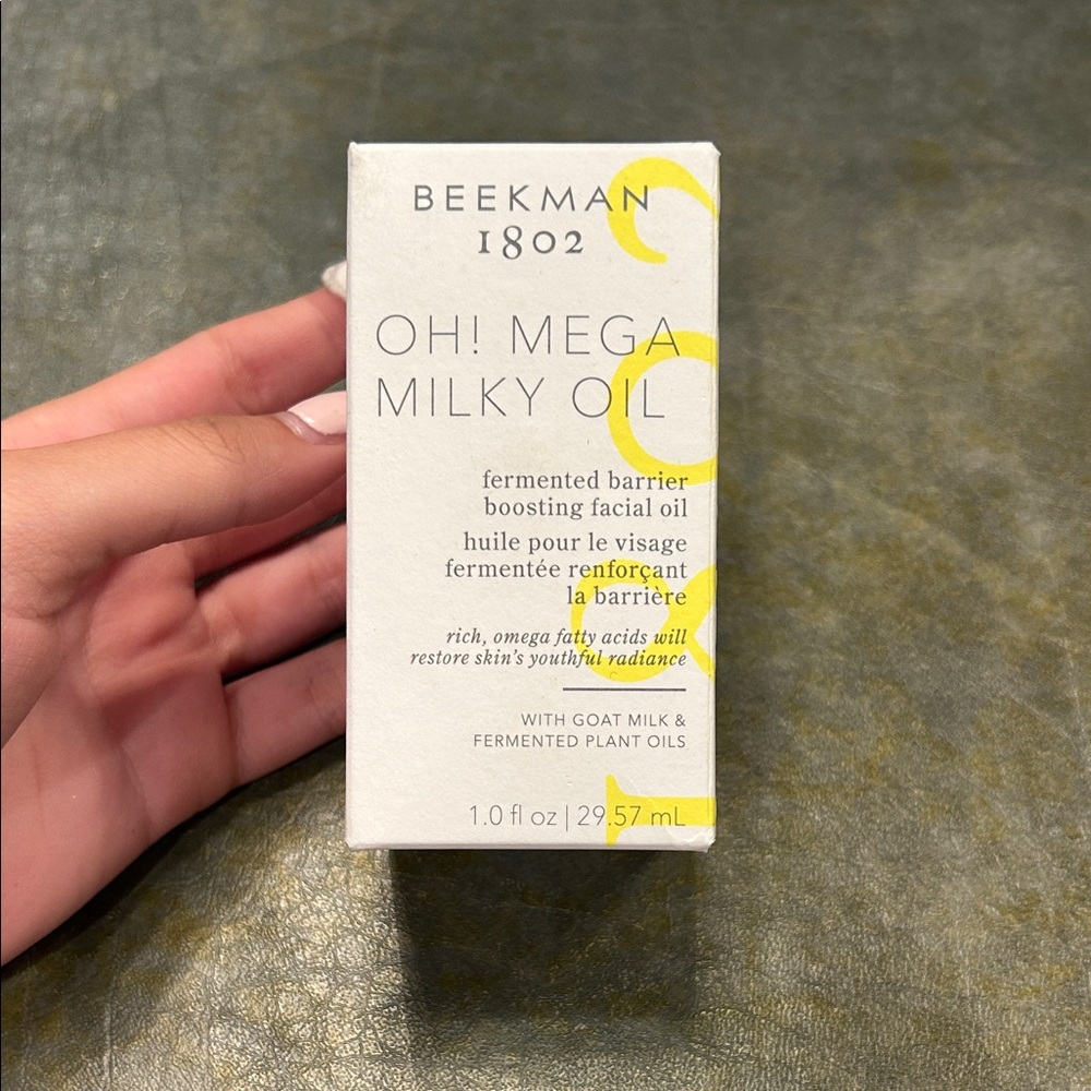 Beekman 1802 Oh! Mega Milky Oil fermented barrier-boosting facial oil